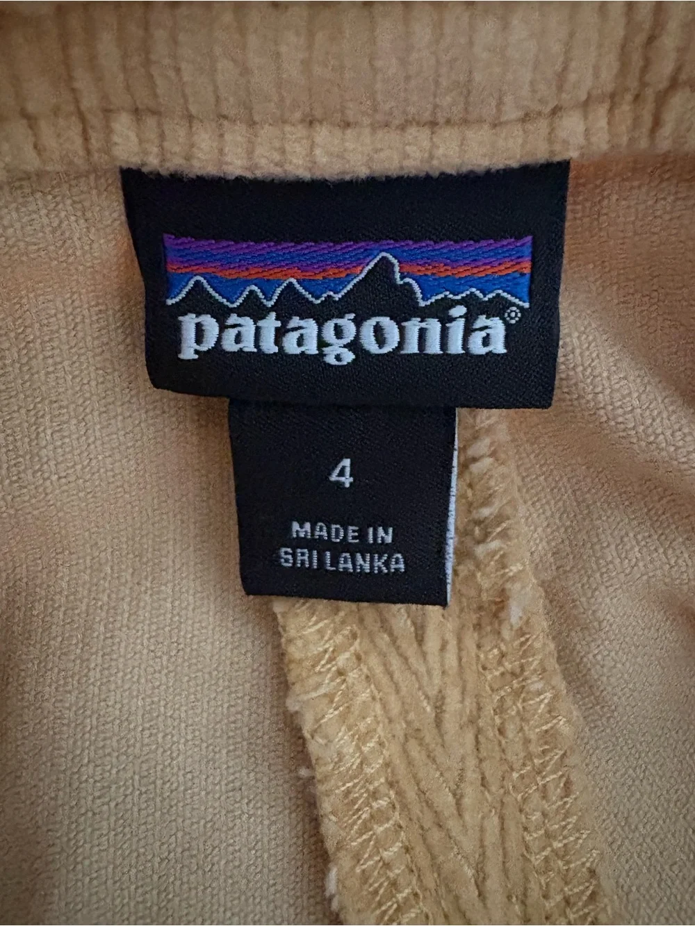 Patagonia Women's Stand Up light Corduroy Overalls in a Size 4